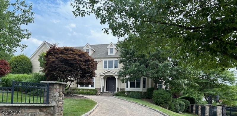 12 Sunshine Lane Livingston NJ 07039