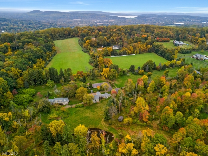 39 Still Hollow Road Tewksbury NJ 08833