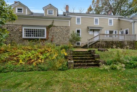 39 Still Hollow Road Tewksbury NJ 08833