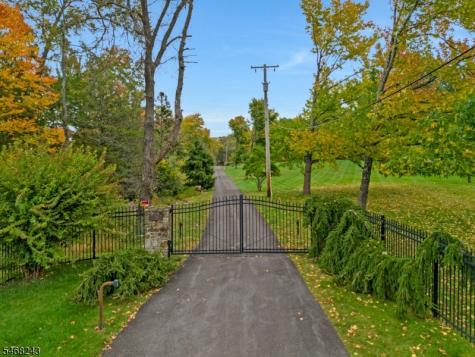 39 Still Hollow Road Tewksbury NJ 08833
