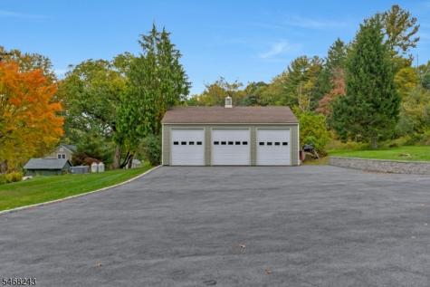 39 Still Hollow Road Tewksbury NJ 08833