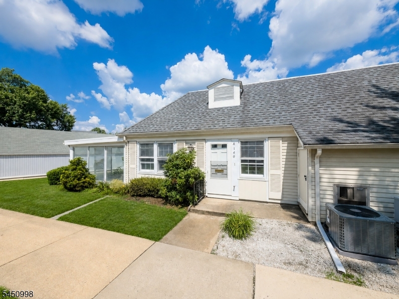 140 Plymouth Lane Monroe NJ 08831