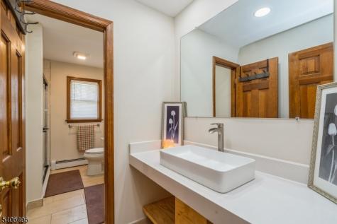30 Claridge Lane Raritan NJ 08822
