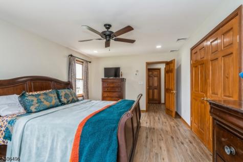 30 Claridge Lane Raritan NJ 08822