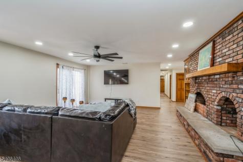 30 Claridge Lane Raritan NJ 08822