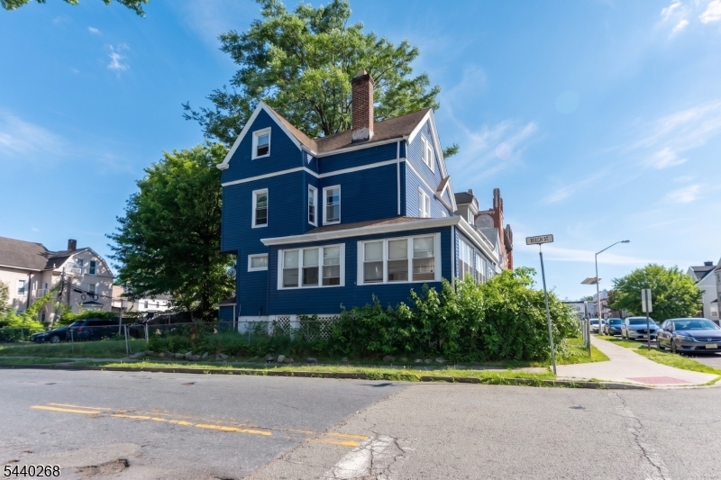 158 S Clinton Street East Orange NJ 07018
