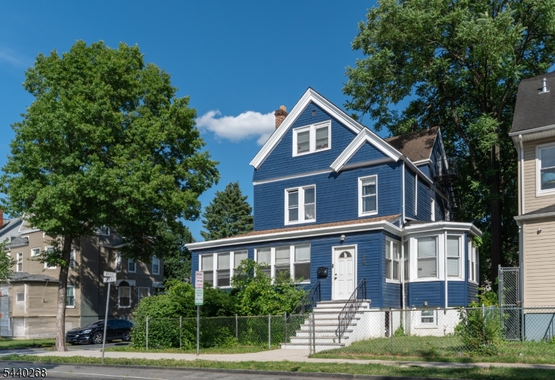 158 S Clinton Street East Orange NJ 07018