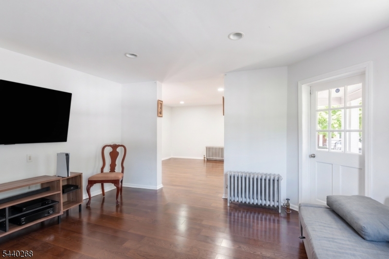 158 S Clinton Street East Orange NJ 07018
