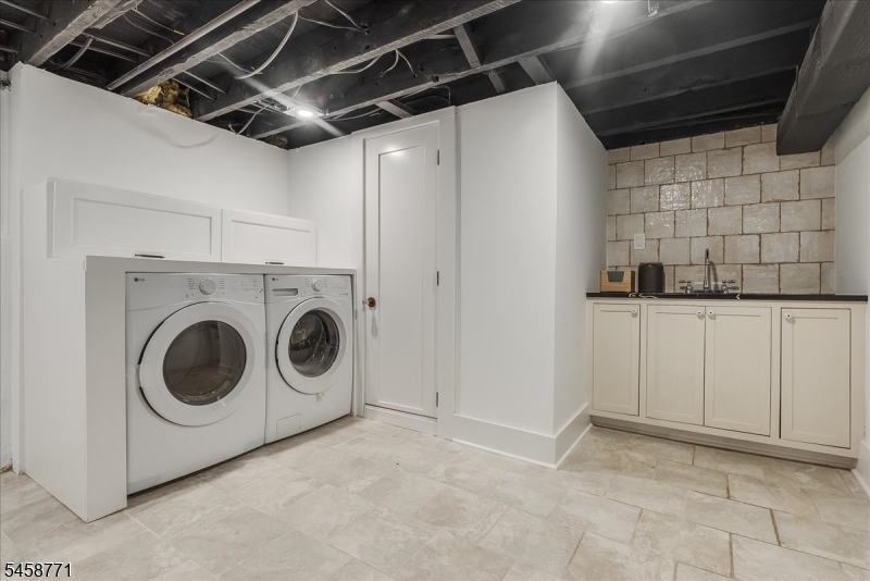 7 Hazelwood Road Bloomfield NJ 07003