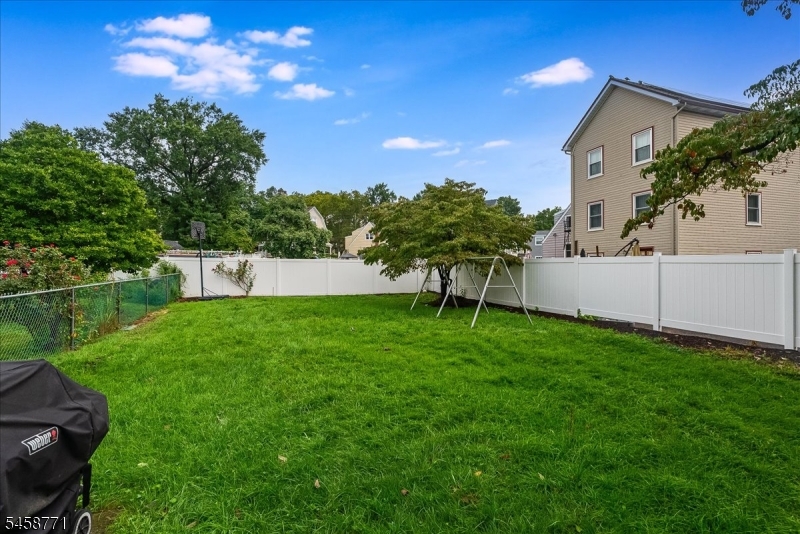 7 Hazelwood Road Bloomfield NJ 07003