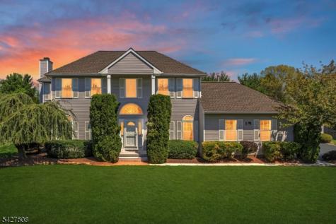 14 Zeller Drive Franklin NJ 08873