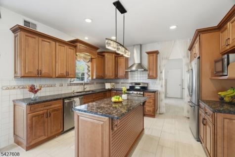 14 Zeller Drive Franklin NJ 08873