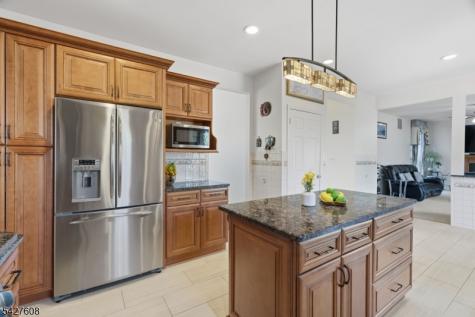 14 Zeller Drive Franklin NJ 08873