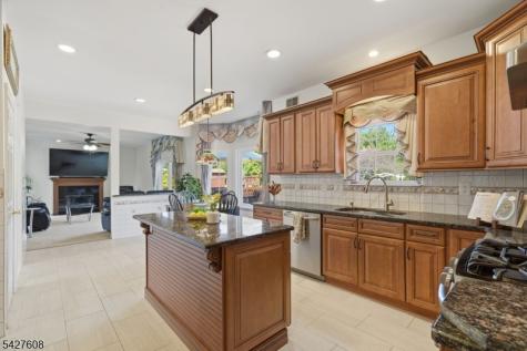 14 Zeller Drive Franklin NJ 08873