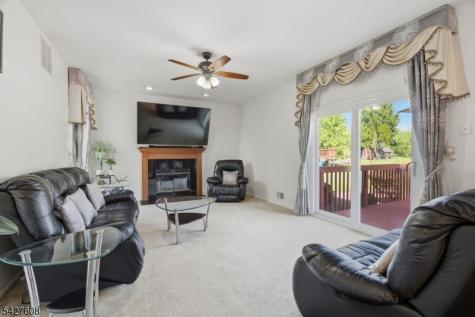 14 Zeller Drive Franklin NJ 08873