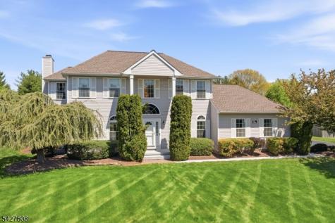 14 Zeller Drive Franklin NJ 08873