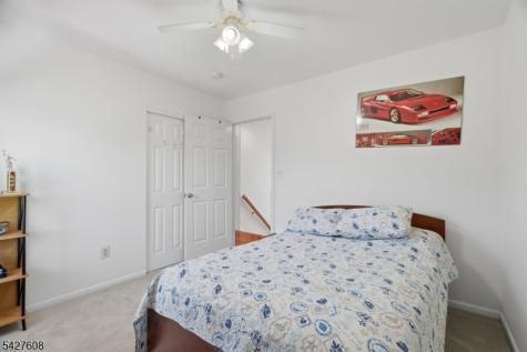 14 Zeller Drive Franklin NJ 08873