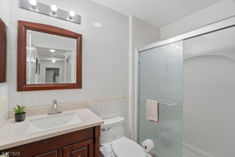 14 Zeller Drive Franklin NJ 08873