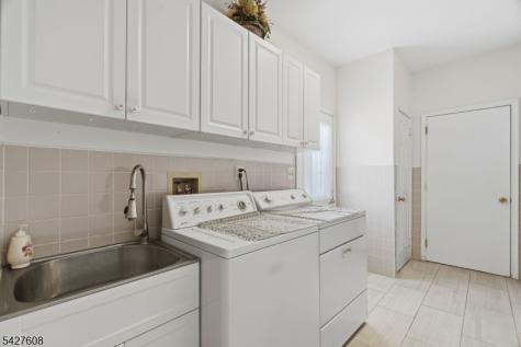 14 Zeller Drive Franklin NJ 08873