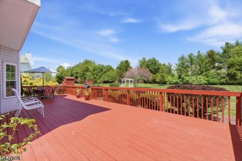 14 Zeller Drive Franklin NJ 08873