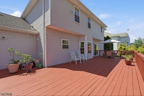 14 Zeller Drive Franklin NJ 08873