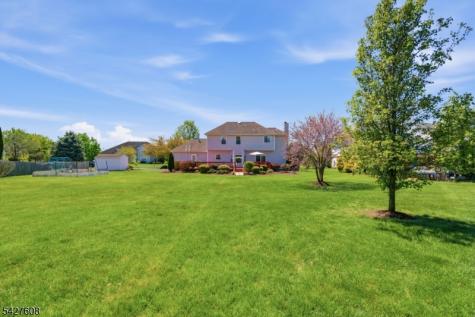 14 Zeller Drive Franklin NJ 08873