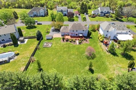 14 Zeller Drive Franklin NJ 08873