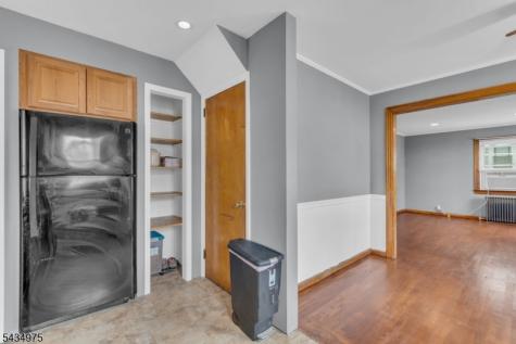 15 Winston Drive Woodbridge NJ 07095