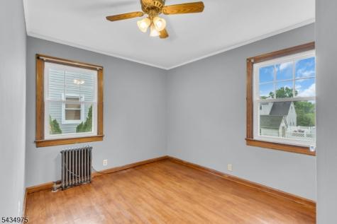 15 Winston Drive Woodbridge NJ 07095