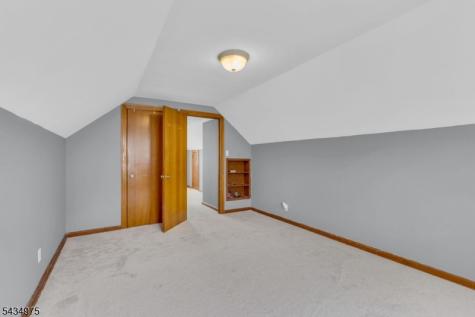 15 Winston Drive Woodbridge NJ 07095
