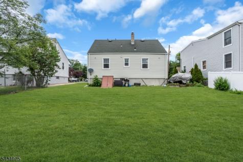15 Winston Drive Woodbridge NJ 07095