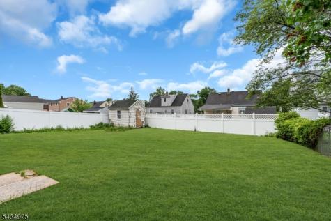 15 Winston Drive Woodbridge NJ 07095