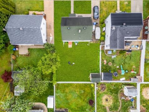 15 Winston Drive Woodbridge NJ 07095