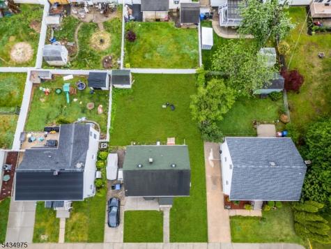 15 Winston Drive Woodbridge NJ 07095