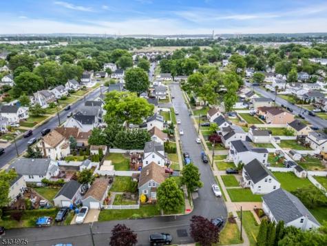 15 Winston Drive Woodbridge NJ 07095