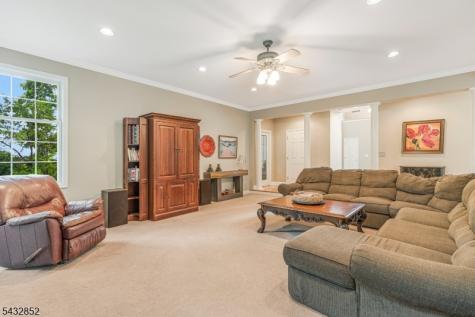 8 Yohn Drive Bridgewater NJ 08807