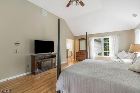 8 Yohn Drive Bridgewater NJ 08807