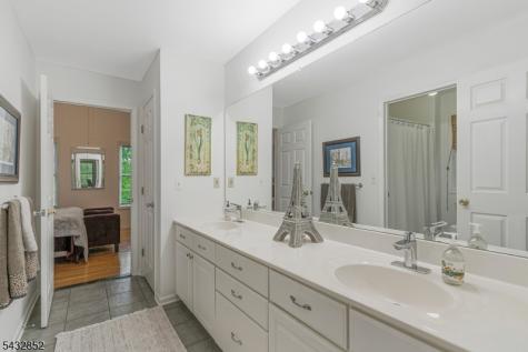 8 Yohn Drive Bridgewater NJ 08807