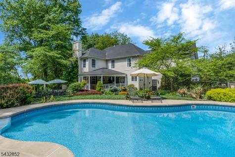 8 Yohn Drive Bridgewater NJ 08807