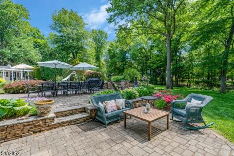 8 Yohn Drive Bridgewater NJ 08807