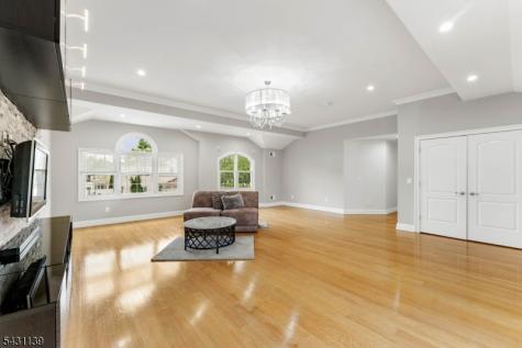 152 Boulevard Kenilworth NJ 07033