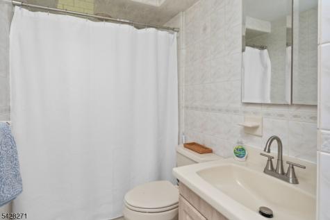 240 Beech Avenue Garwood NJ 07027