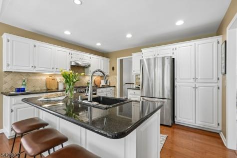 57 Ambar Place Bernardsville NJ 07924