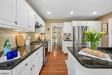 57 Ambar Place Bernardsville NJ 07924
