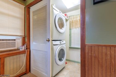 687 Riegelsville Road Holland NJ 08848