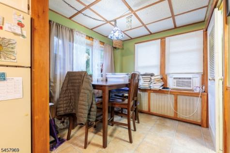 687 Riegelsville Road Holland NJ 08848