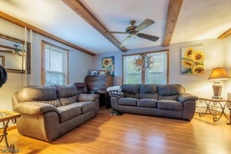 687 Riegelsville Road Holland NJ 08848