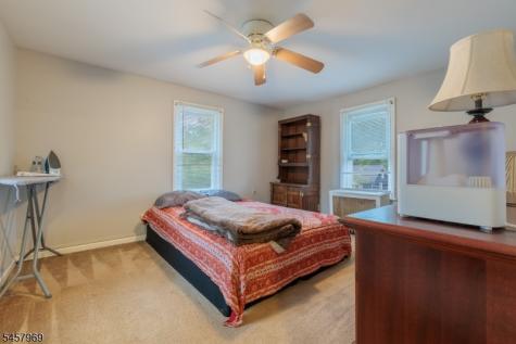 687 Riegelsville Road Holland NJ 08848