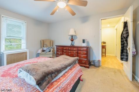 687 Riegelsville Road Holland NJ 08848