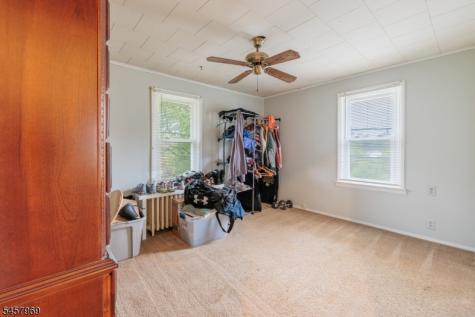 687 Riegelsville Road Holland NJ 08848